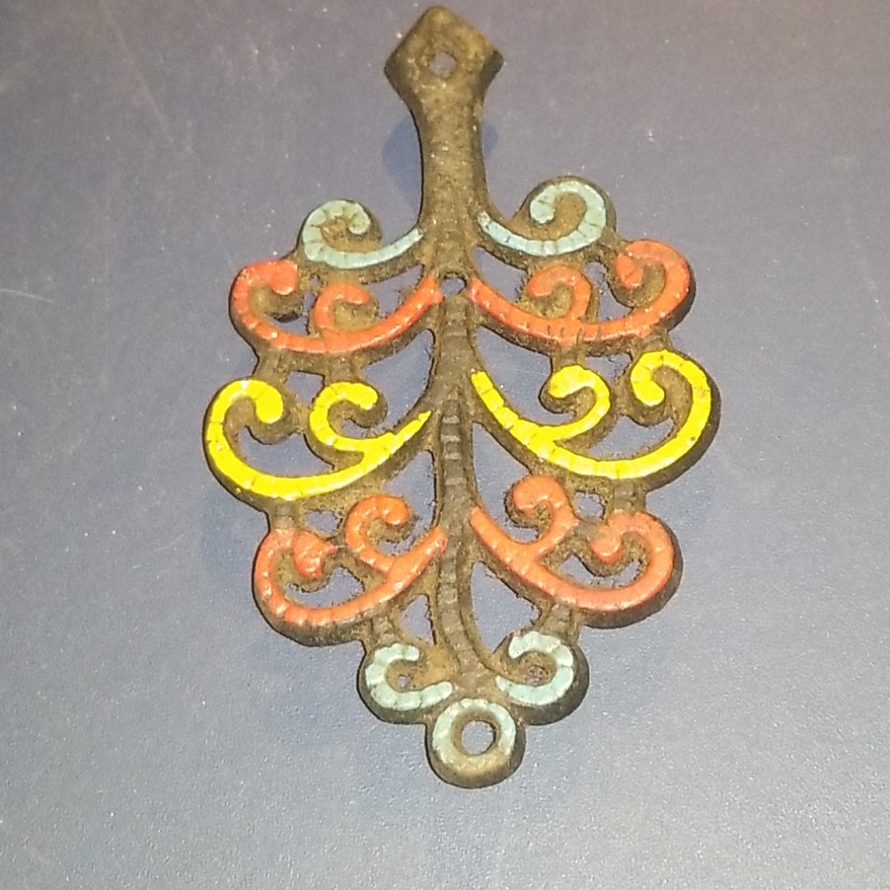 Trivet painted